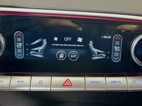 Certified 2025 Genesis GV70 3.5T Sport image 21