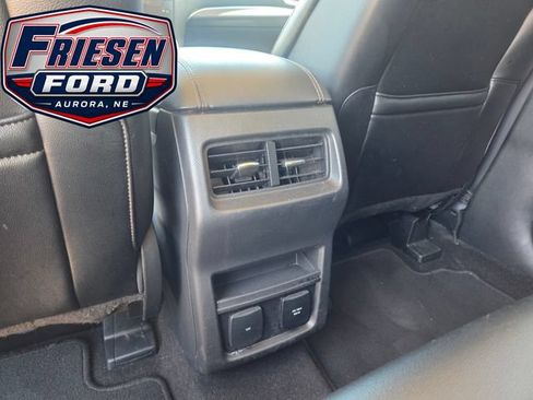 Used 2020 Ford Edge Titanium AWD/4WD image 24