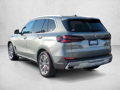 Certified 2025 BMW X5 xDrive40i w/ Parking Assistance Package image 8