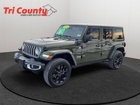Used 2024 Jeep Wrangler Unlimited Sahara image 3