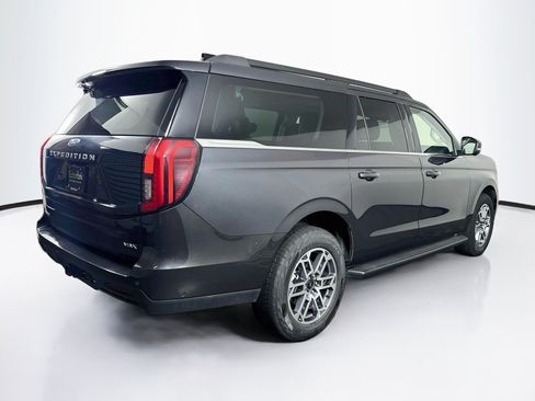 Used 2025 Ford Expedition Max Active AWD/4WD image 9