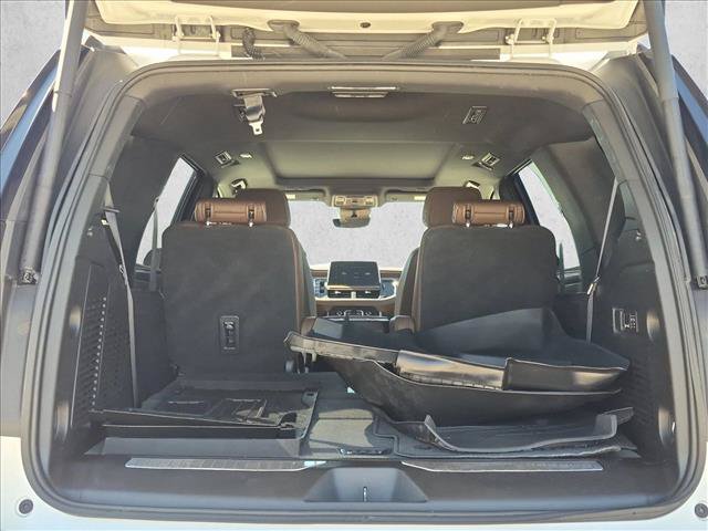 Used 2023 Chevrolet Tahoe High Country AWD/4WD image 6