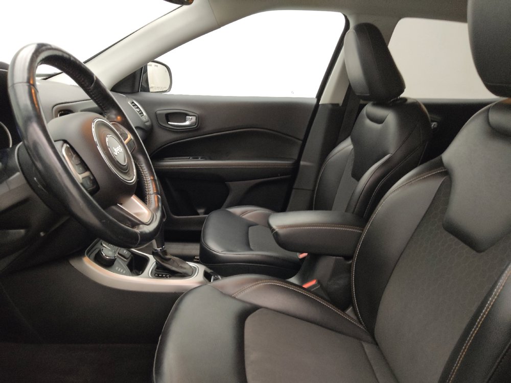 Used 2018 Jeep Compass Latitude w/ Popular Equipment Group AWD/4WD image 17