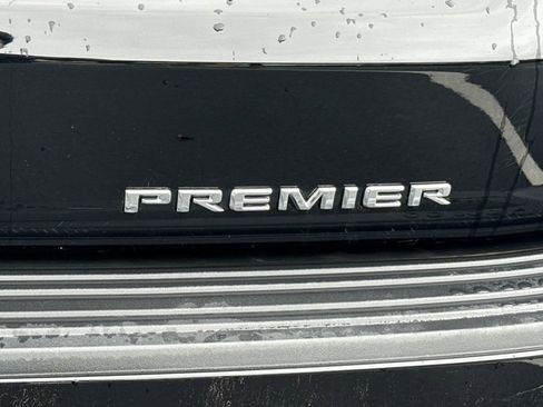 Used 2025 Chevrolet Tahoe Premier image 13