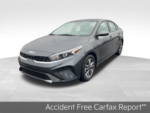 Certified 2024 Kia Forte LXS w/ LXS Technology Package image 4