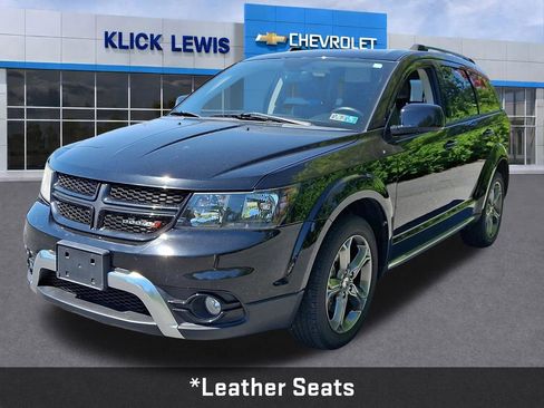 Used 2018 Dodge Journey Crossroad w/ Driver Convenience Group FWD image 3