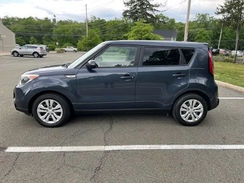 Used 2016 Kia Soul + FWD image 36