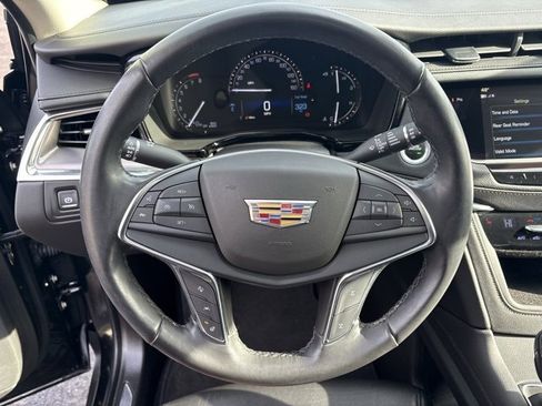 Used 2018 Cadillac XT5 Luxury w/ Driver Awareness Package image 34