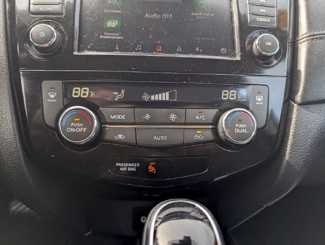 Used 2019 Nissan Rogue SL w/ Premium Package AWD/4WD image 23