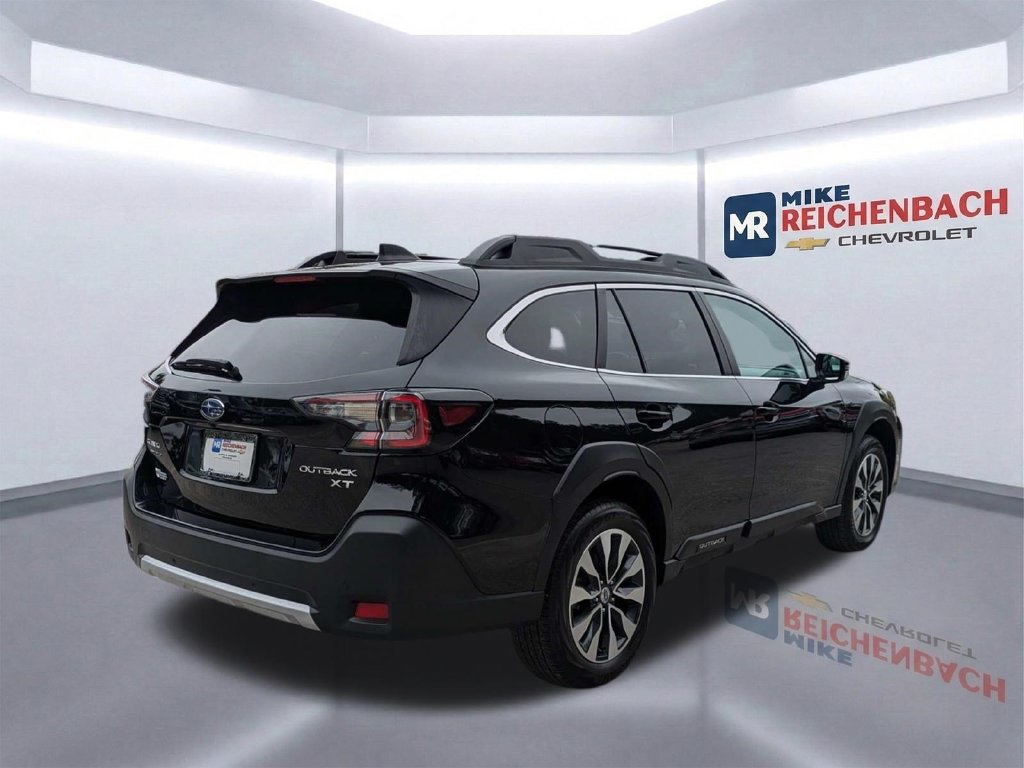 Used 2024 Subaru Outback Limited XT AWD/4WD image 2
