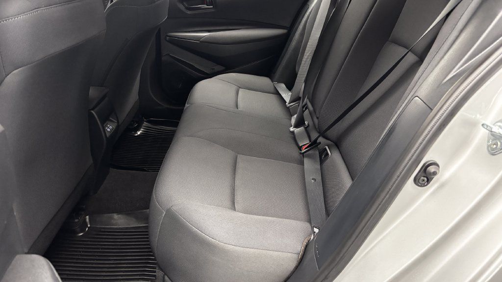 Used 2024 Toyota Corolla LE FWD image 30
