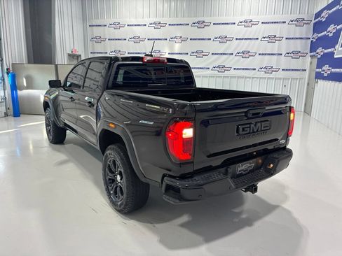 Used 2024 GMC Canyon Elevation w/ Elevation Premium Package AWD/4WD image 4