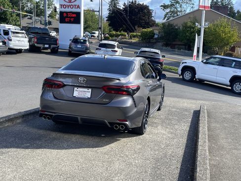 Certified 2019 Toyota Camry XSE FWD image 6