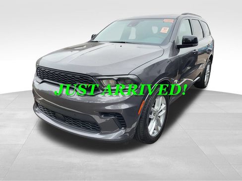 Used 2025 Dodge Durango GT AWD/4WD image 3