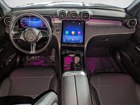 Certified 2025 Mercedes-Benz GLC 300 image 18