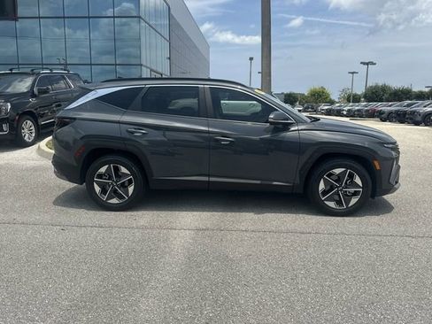 Used 2025 Hyundai Tucson SEL FWD image 6