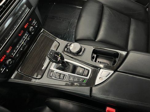 Used 2016 BMW 550i xDrive Sedan image 22