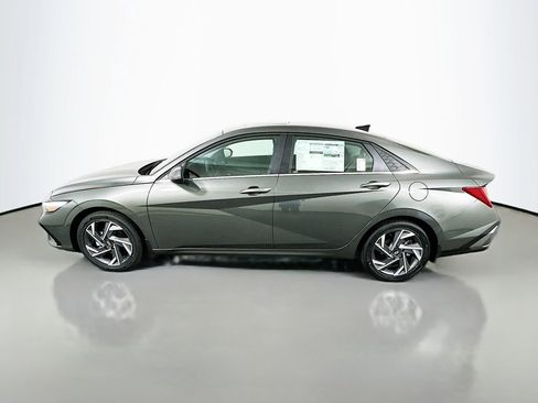 New 2026 Hyundai Elantra Limited image 8