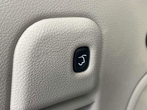 Used 2021 Jeep Grand Cherokee Limited image 22