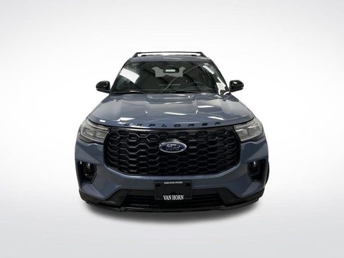 Used 2025 Ford Explorer ST-Line w/ Premium Package image 12