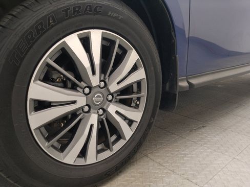 Used 2017 Nissan Pathfinder SL FWD image 31