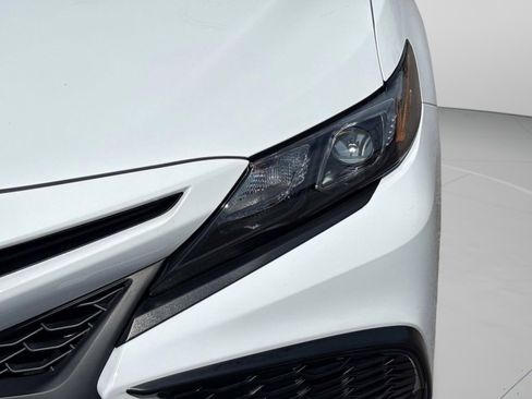 Used 2024 Toyota Camry SE w/ Convenience Package image 33