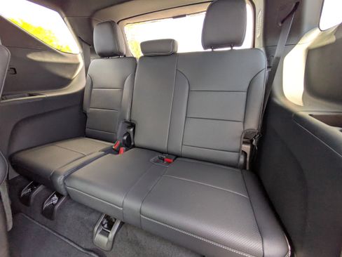 New 2026 Chevrolet Traverse LT w/ Enhanced Driving Package FWD image 9