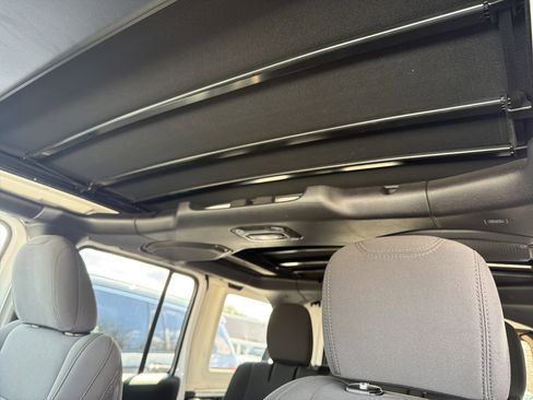 Used 2023 Jeep Wrangler Unlimited w/ Sun & Screen Package image 34