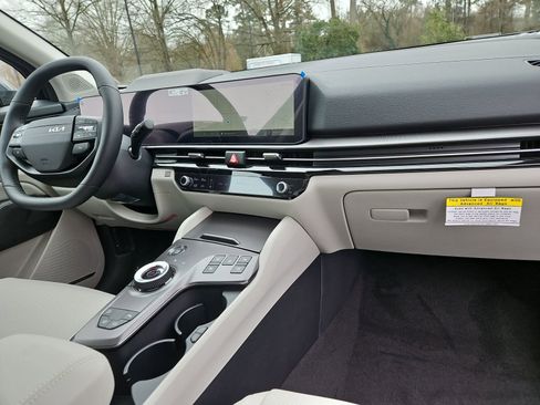 New 2026 Kia Sportage SX Prestige image 16