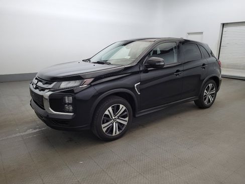 Used 2021 Mitsubishi Outlander Sport SE image 2