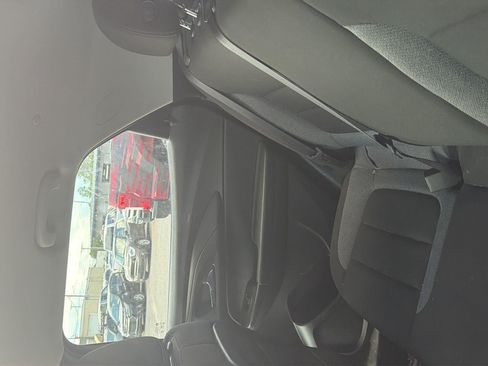 Used 2022 Chevrolet TrailBlazer LT AWD/4WD image 9