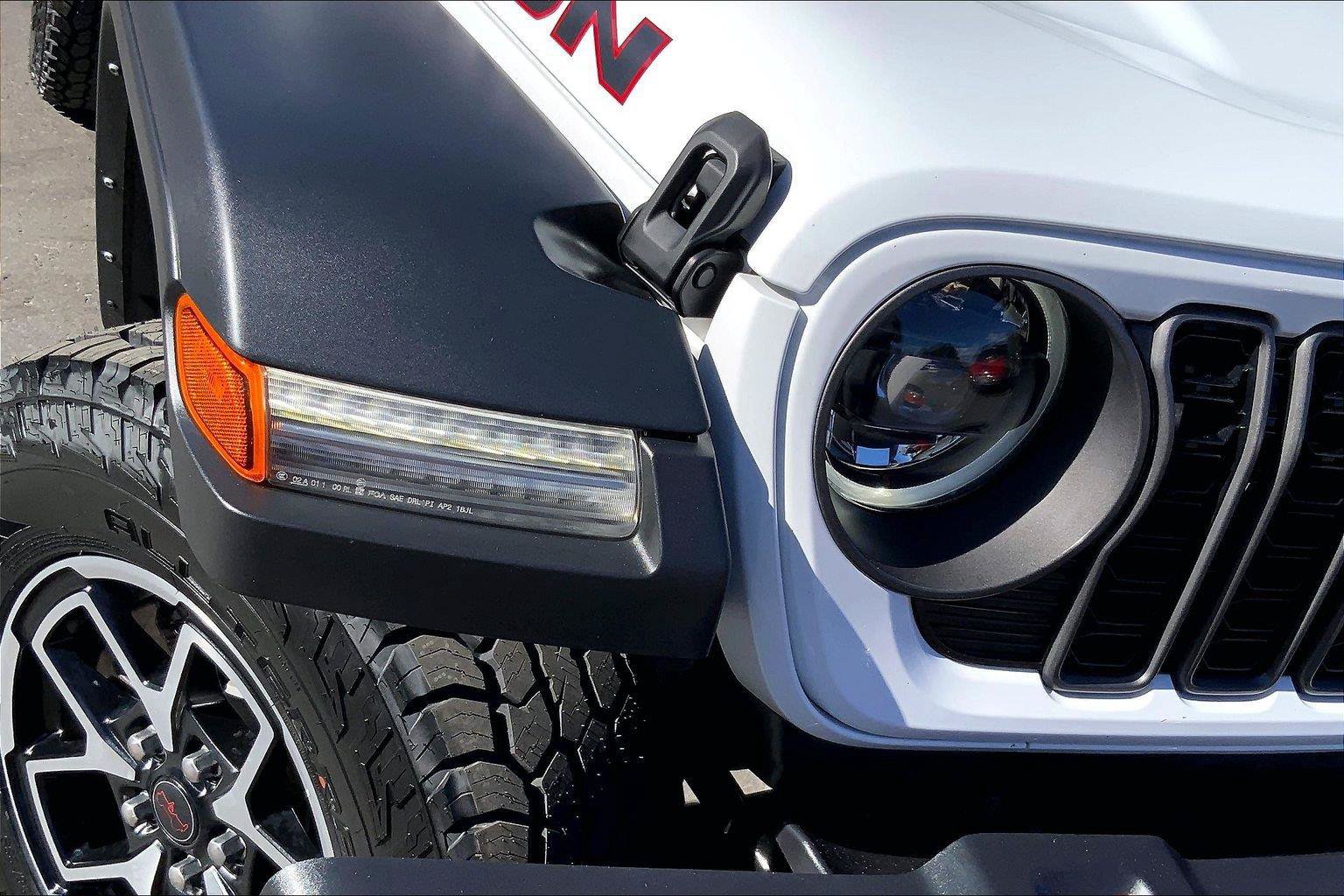 Certified 2024 Jeep Wrangler Unlimited Rubicon AWD/4WD image 29