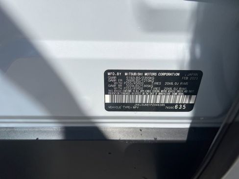 Used 2023 Mitsubishi Outlander SE image 25