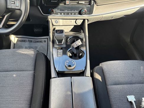 Used 2021 Nissan Rogue SV image 21