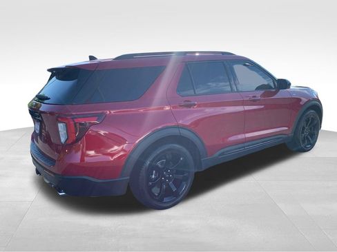 Used 2024 Ford Explorer ST-Line w/ Class IV Trailer Tow Package RWD image 5