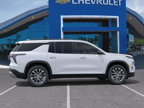 New 2026 Chevrolet Traverse LT w/ Sun and Wheel Package AWD/4WD image 32
