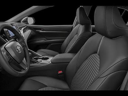 Used 2021 Toyota Camry SE w/ Cold Weather Package