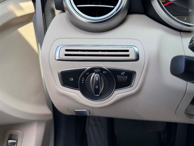 Used 2018 Mercedes-Benz C 300 4MATIC Sedan image 31