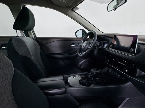 Used 2022 Nissan Rogue SV FWD image 28