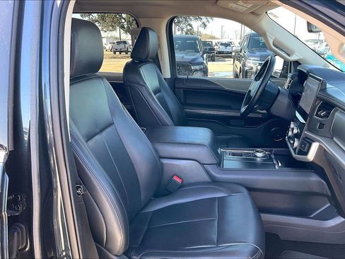 Certified 2023 Ford Expedition XLT image 30