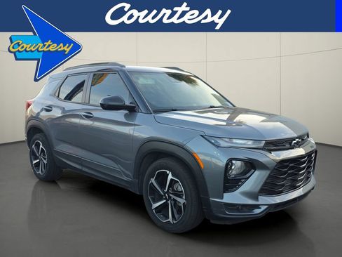 Used 2021 Chevrolet TrailBlazer RS w/ Driver Confidence Package FWD image 1