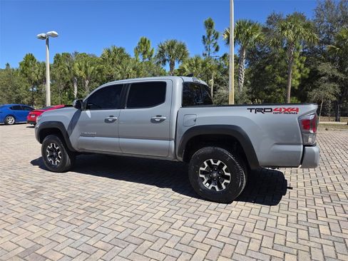 Used 2021 Toyota Tacoma TRD Off-Road w/ Technology Package image 9