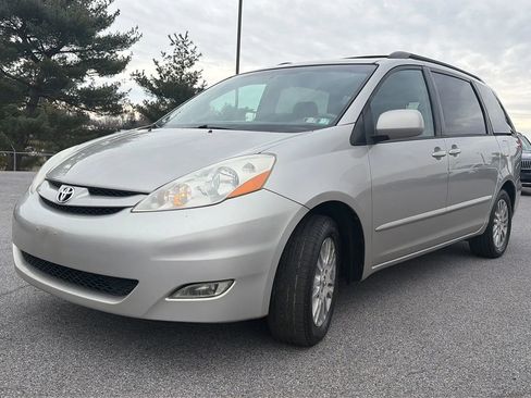 Used 2007 Toyota Sienna XLE Limited image 1