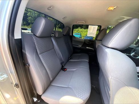 Certified 2021 Toyota Tacoma SR5 AWD/4WD image 16