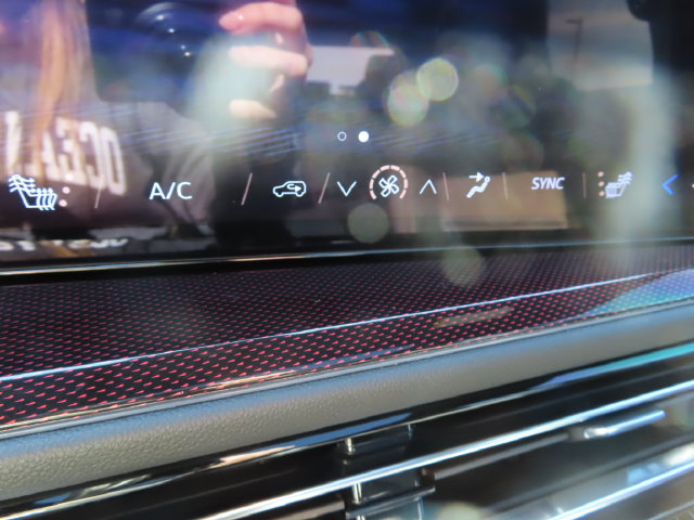 Used 2024 Chevrolet Traverse Z71 w/ LPO, Floor Liner Package AWD/4WD image 33