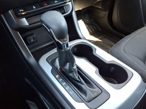 Used 2022 Chevrolet Colorado LT w/ Fleet Safety Package image 21