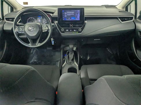 Used 2023 Toyota Corolla LE image 29