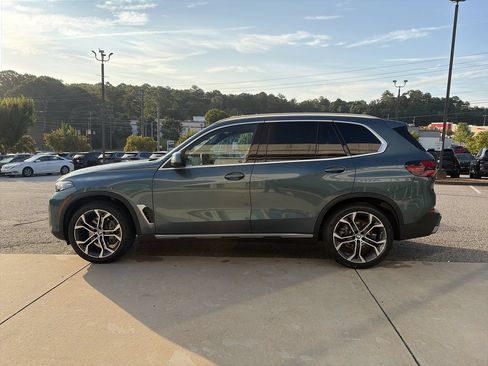 Used 2024 BMW X5 xDrive40i w/ Premium Package AWD/4WD image 5