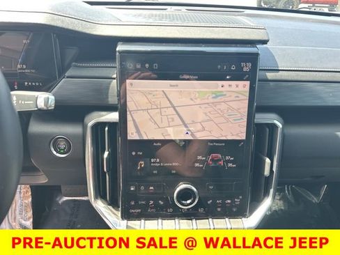 Used 2024 GMC Acadia Elevation w/ Super Cruise Package FWD image 24