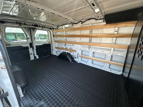 Used 2025 Ford Transit 250 Low Roof w/ Exterior Upgrade Package RWD image 4